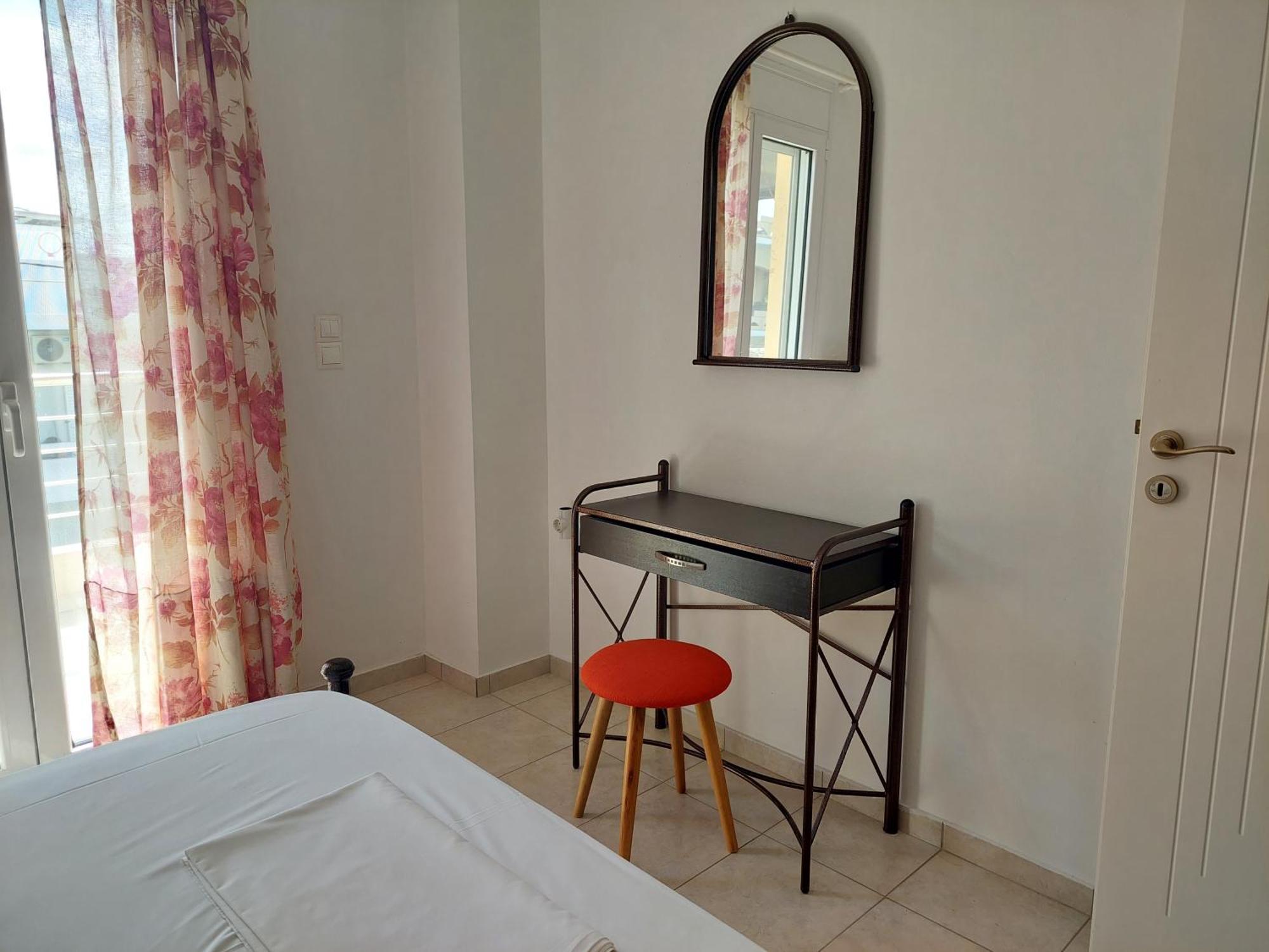 Georgia'S Family Apartment Ираклион Экстерьер фото
