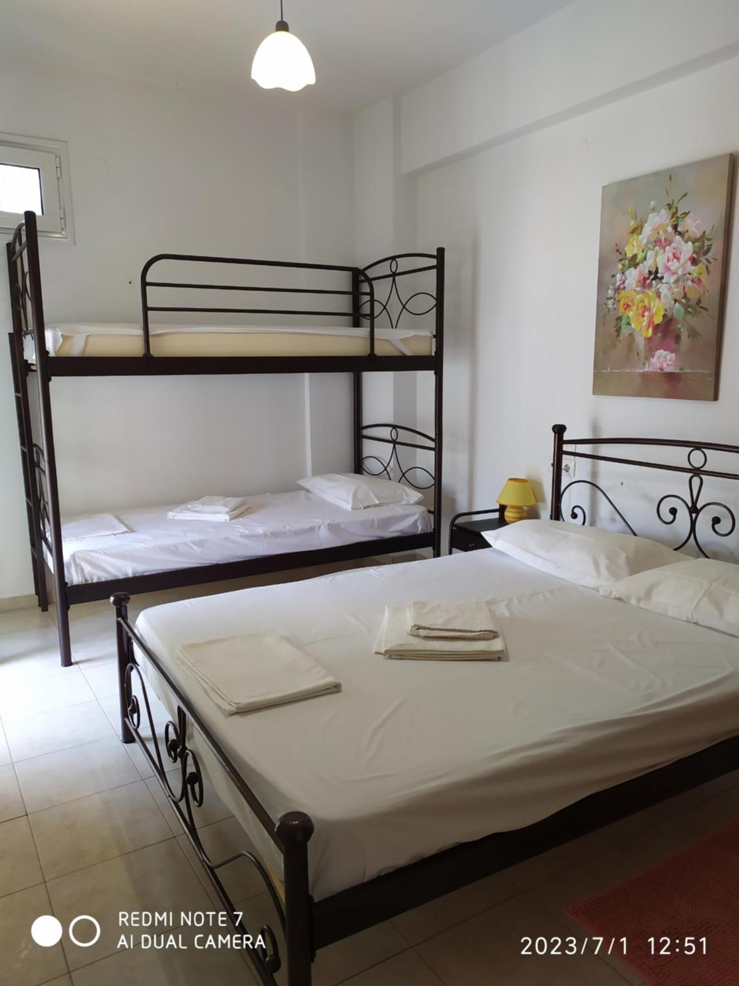 Georgia'S Family Apartment Ираклион Экстерьер фото