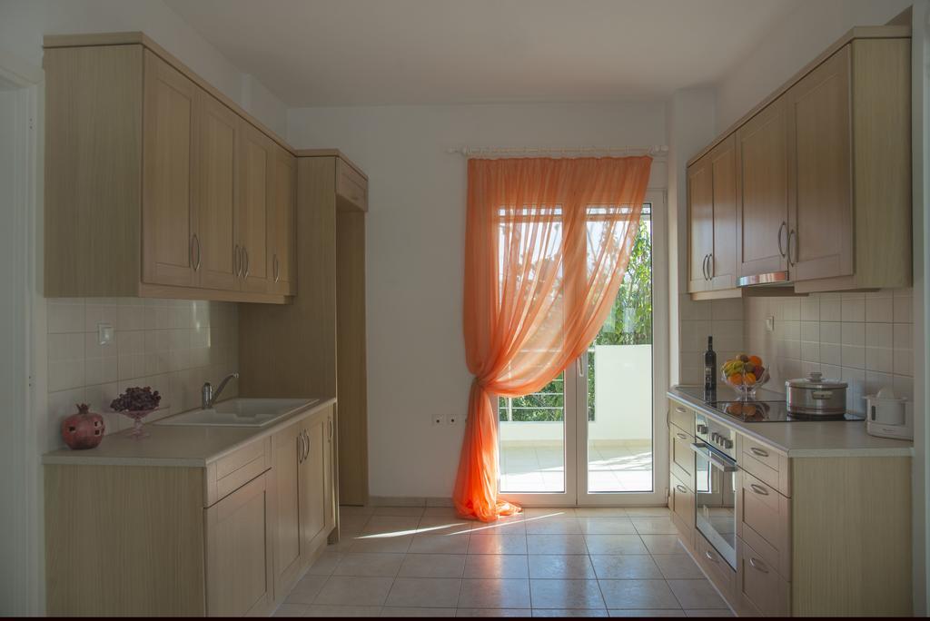 Georgia'S Family Apartment Ираклион Экстерьер фото